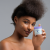 Nu Skin Nutricentials Thirst Fix - aplikacja lekkiego żelowego kremu na twarz, efekt natychmiastowego nawilżenia i komfortu skóry przez 24 godziny
