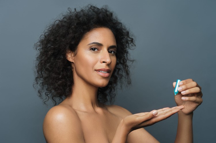 Nu Skin ageLOC Galvanic Spa Facial Gels - aplikacja żelu galwanicznego na twarz z przystawką Face Conductor, efekt ujędrnienia i blasku cery
