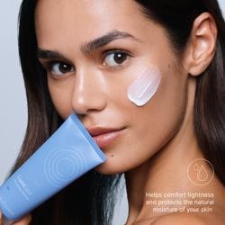Nu Skin ageLOC LumiSpa Activating Cleanser - aplikacja żelu do mycia cery suchej z urządzeniem LumiSpa iO, efekt czystej i nawilżonej skóry bez uczucia ściągania